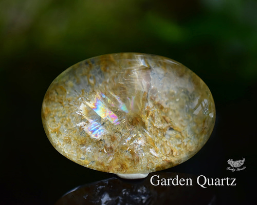 大粒☆虹入り☆クラックガーデンクォーツs543 天然石 Funky garuda