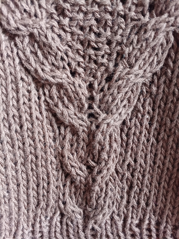 レトロなデザインセーター　ニット　綿麻糸　ノースリーブ　重ね着できる　茶色　手編み　春夏 4枚目の画像