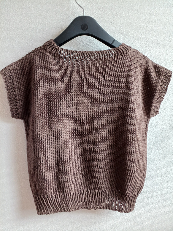 レトロなデザインセーター　ニット　綿麻糸　ノースリーブ　重ね着できる　茶色　手編み　春夏 2枚目の画像