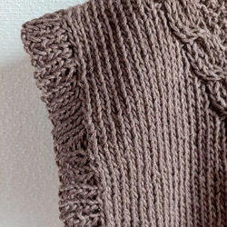 レトロなデザインセーター　ニット　綿麻糸　ノースリーブ　重ね着できる　茶色　手編み　春夏 5枚目の画像