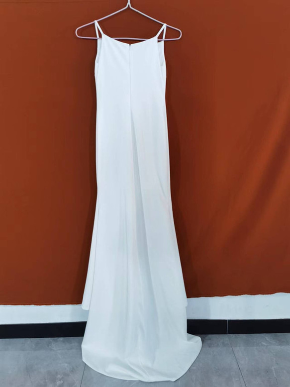 流行上升的婚紗奢華意大利緞面火車吊帶背心第二方 第4張的照片
