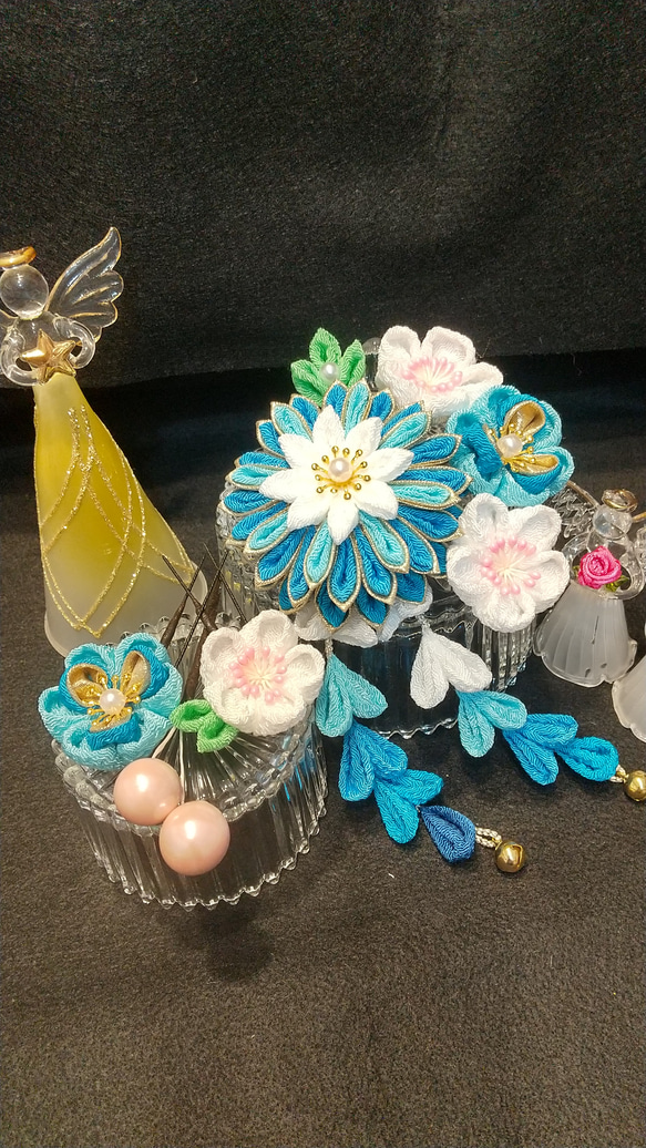 受注製作｣つまみ細工 七五三、卒業式などの髪飾り｢ちりめん｣ 水色、青  