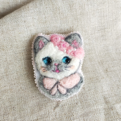 羊毛フェルトぺたんこブローチ＊ブルーポイントの猫♡ピンク　レトロアニマル　 1枚目の画像