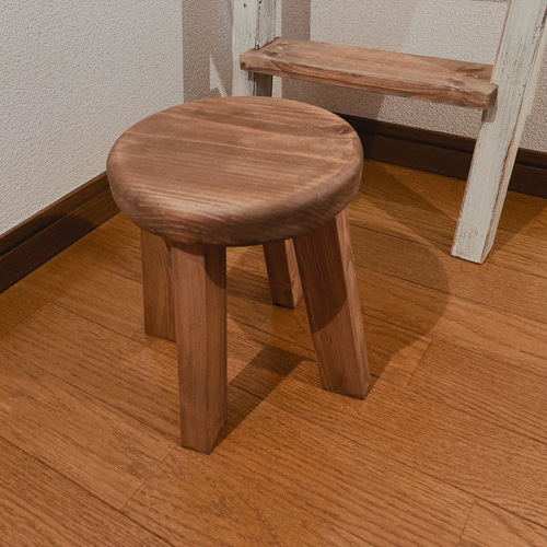 ハンドメイド キッズスツール、花台等にいかがでしょうか 椅子