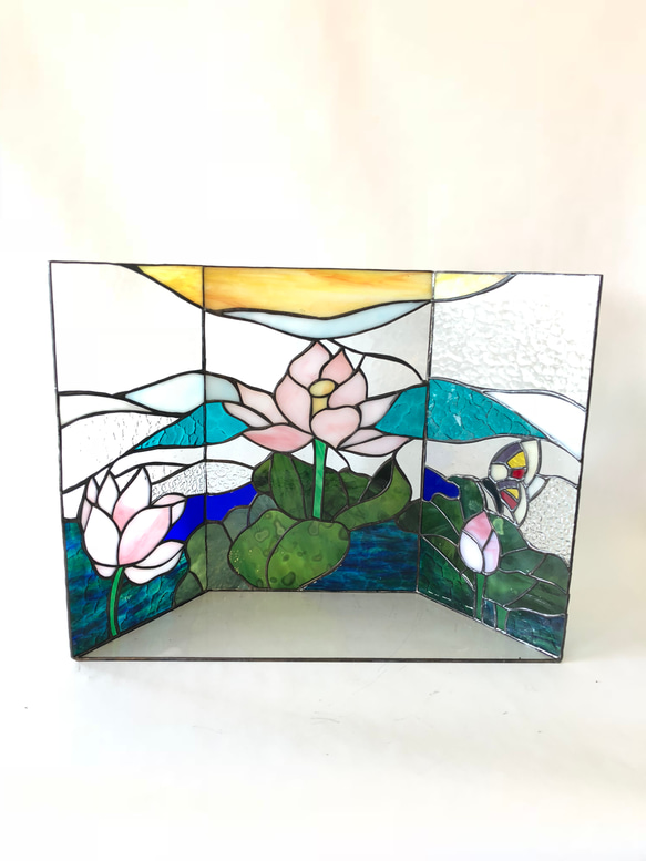 手元供養ステンドグラス仏壇-蓮と蝶蝶 こちらの商品は受注制作になります