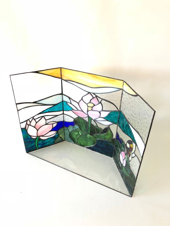 手元供養ステンドグラス仏壇-蓮と蝶蝶 3枚目の画像