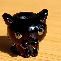 新型です(ω) とんぼ玉の黒猫 D 1枚目の画像