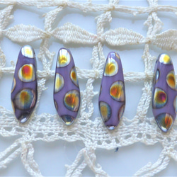 ダガー　不透明紫どっと　チェコビーズCzech Glass Beads4個 1枚目の画像