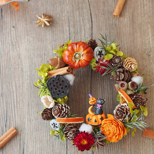 ハロウィンリース(*´∀｀*) 木の実リース　ドライフラワー　秋リース 森の贈り物ハロウィンリース＊ハロウィンキャット パンプキン