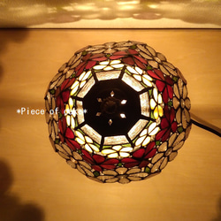 ステンドグラス花模様のランプ（ファンタジーフラワー） (LP-01-6)＜シェイド　レッド　クリーム＞ 15枚目の画像