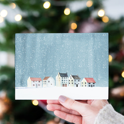 《超早割2022》クリスマスポスター　冬の街 / i0892 / 冬の夜　家や賑わう人々　森やオーロラなどの冬景色 2枚目の画像