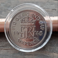 ギターピック　幸せのシックスペンス イギリス  ラッキー6ペンス 英国コイン   美品です 本物 19.5mm 3枚目の画像