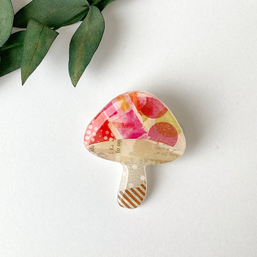 きのこのブローチ ブローチ Gurutto 通販 14598227｜Creema(クリーマ