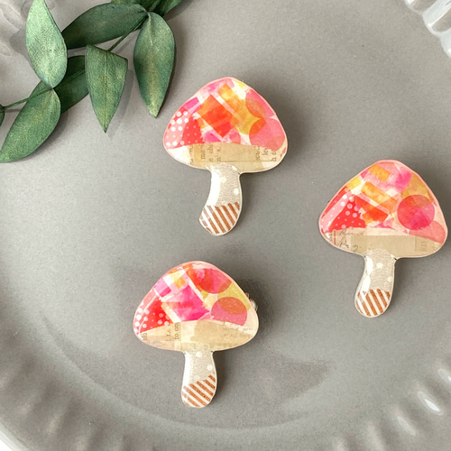 きのこのブローチ ブローチ Gurutto 通販 14598227｜Creema(クリーマ)