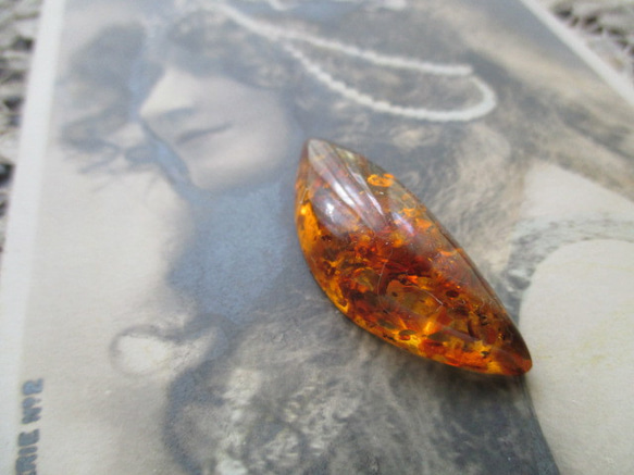 *♥*Natural Baltic Amber Cabochon Cognac Unique Piece*♥* 2枚目の画像