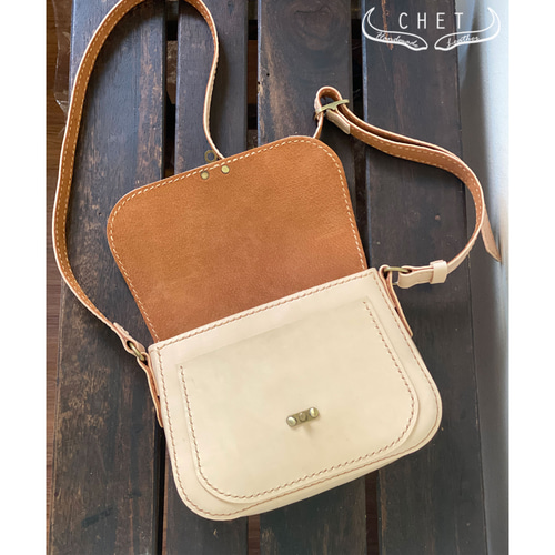 レザーポシェット・レディースショルダーバッグ（ナチュラルベージュ