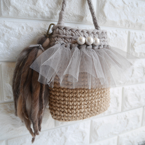 再販Tシャツヤーン × チュール スマホショルダー スマホポシェット  