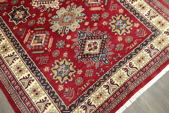 ワケアリ大特価品　カフカーズデザイン パキスタン手織り絨毯　アクセントラグ　137x201cm　＃143 5枚目の画像