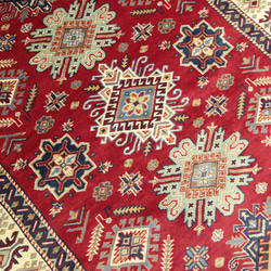 ワケアリ大特価品　カフカーズデザイン パキスタン手織り絨毯　アクセントラグ　137x201cm　＃143 4枚目の画像