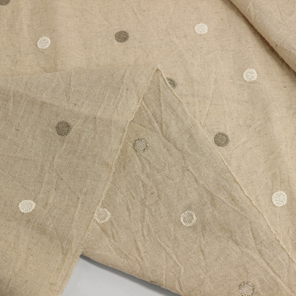 【以10cm為單位出售】京都桂川天然水曬乾皺棉麻2色圓點刺繡布料 第10張的照片