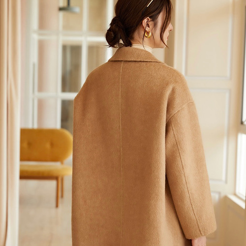 2色 シルク混ウールの上質なハーフコート ゆったりシルエット【秋冬