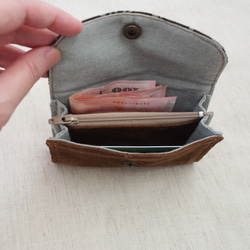 外出攜帶方便小零錢包-大地色/小零錢包/卡夾/拉鍊零錢包 第3張的照片
