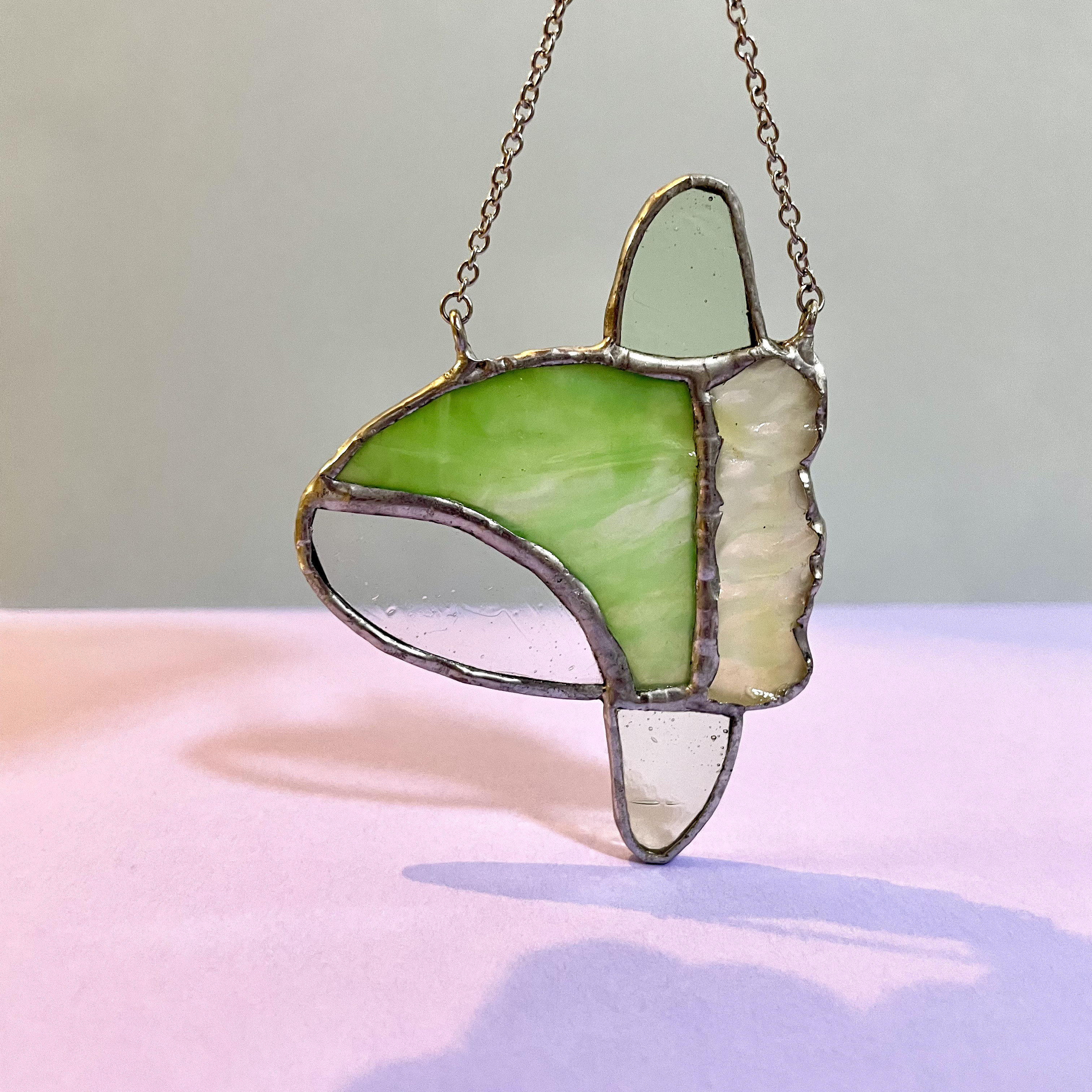 まんぼう　ひらひらグリーン　ウォールデコレーション　サンキャッチャー　壁飾り　ウォールアート