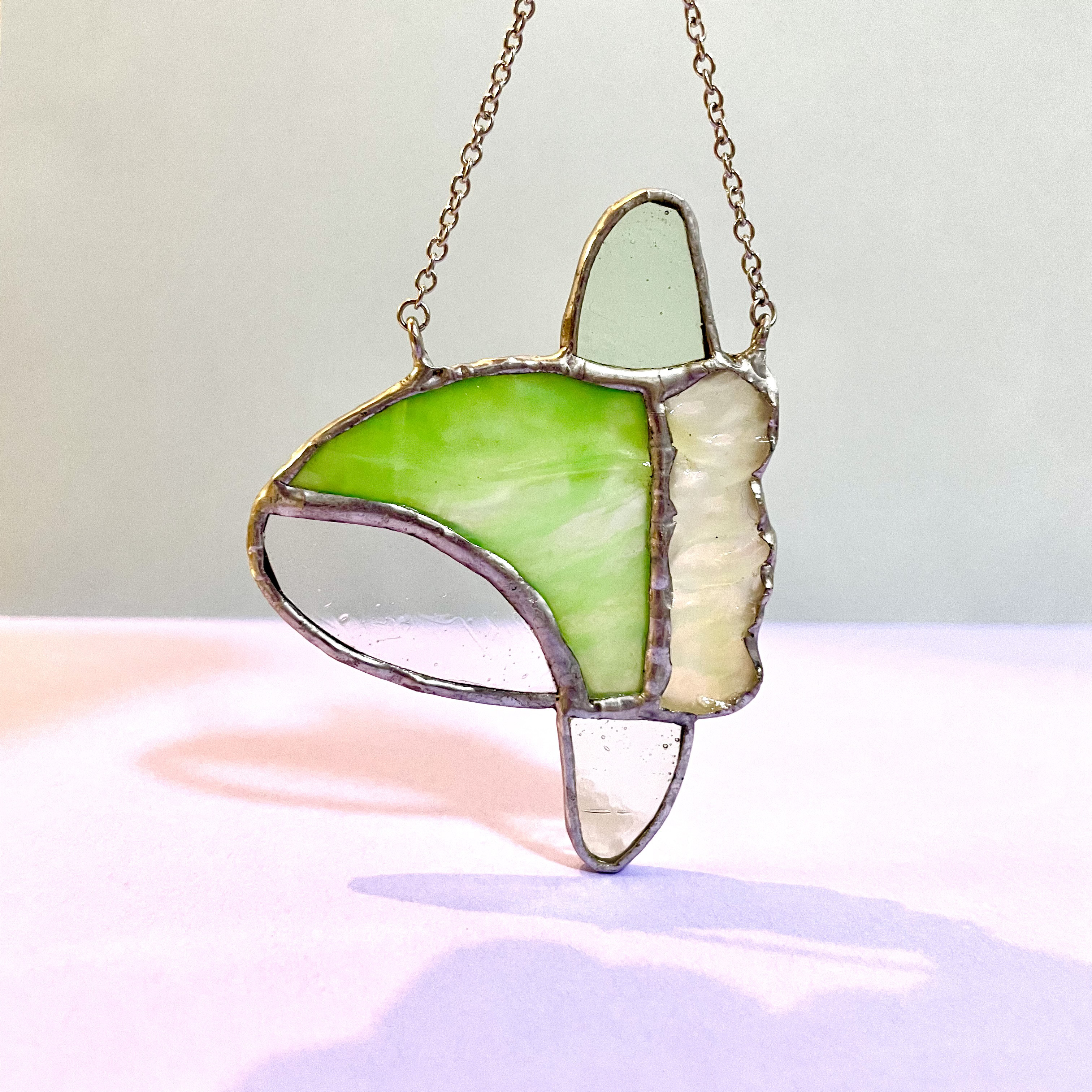 まんぼう　ひらひらグリーン　ウォールデコレーション　サンキャッチャー　壁飾り　ウォールアート