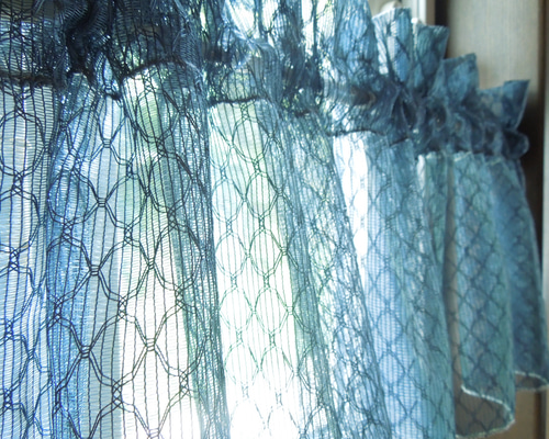 【レース　カフェカーテン】青系統/くすんだ薄い水色　ハンドメイド  リメイクにも レース カフェカーテン】青系統/くすんだ薄い水色 ハンドメイド