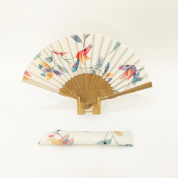 【受注制作】着物扇子　アンティークの絹の着物使用　日本の京都の職人が手仕事で制作　オンリーワン　プレゼントに最適 #56 1枚目の画像