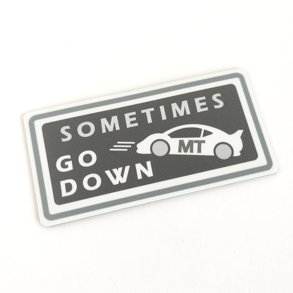 ４.５×９cm【〓GO DOWN MT車 マグネットステッカー/シルバーグレー】ミッション車 マニュアル 坂道 2枚目の画像