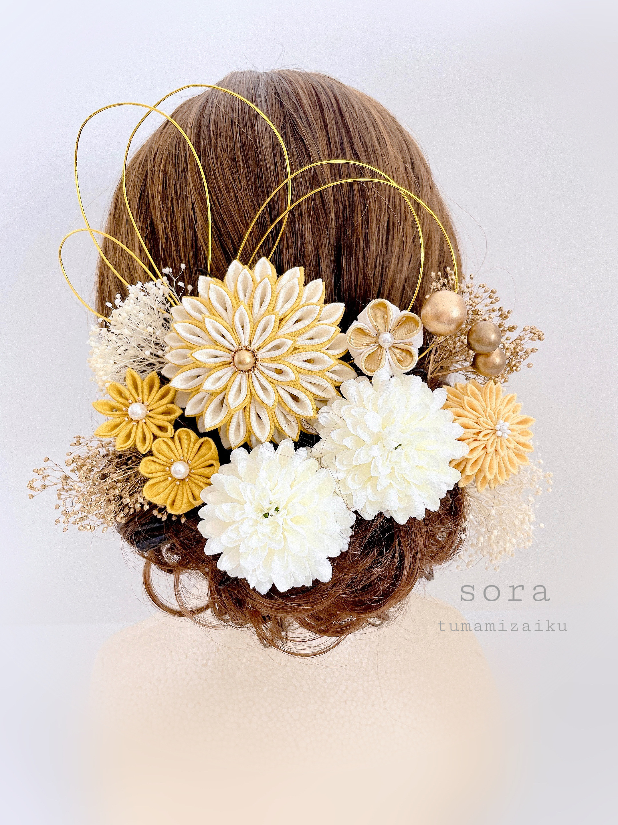 つまみ細工　髪飾り　ポンポンマム　【黄色×ゴールド】成人式　ウェディング　和装　卒業式　七五三　ヘッドドレス