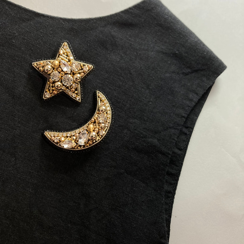 ♡新作♡ブラックゴールド刺繍　ブラック　バタフライ　ビジュー　スワロフスキー ♡新作♡ブラックゴールド刺繍ブラックバタフライビジュー