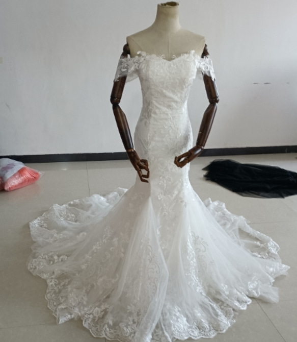 高品質！ マーメイドライン ウェディングドレス オフショルダー3D立体  