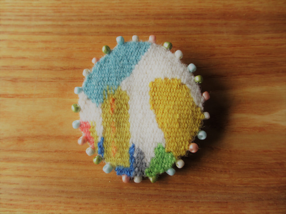 パステルカラーのブローチ　２ 1枚目の画像