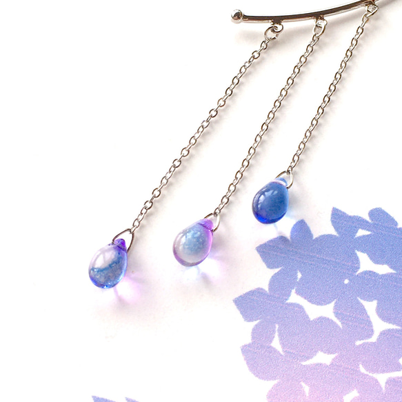 紫陽花のイヤーフック （シンプル ガラス ドロップ 透明感