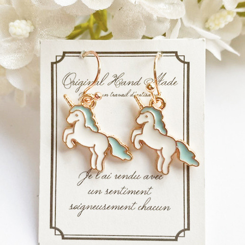 動物・ユニコーンピアス2 ピアス（フック・チェーン） 花なななの花