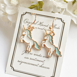 フラワーカービングのトライアングルピアス*14kgf／イヤリング*天然石