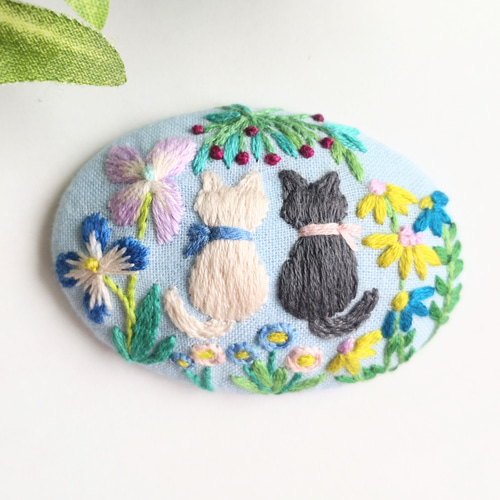 専用商品　　刺繍ブローチ 7d58571e82e2a77839cb60075efe5c