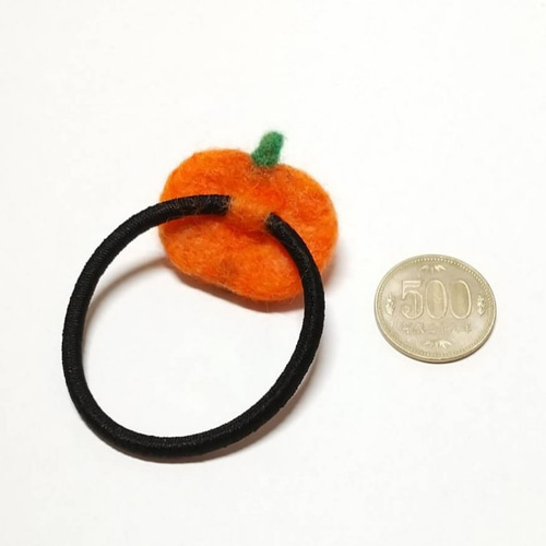 ぷっくりハロウィンかぼちゃヘアゴム(オレンジ) 羊毛フェルト ヘアゴム