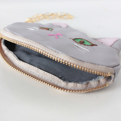 本日発送】LONGCHAMP 猫の顔 レザー チャーム レディース