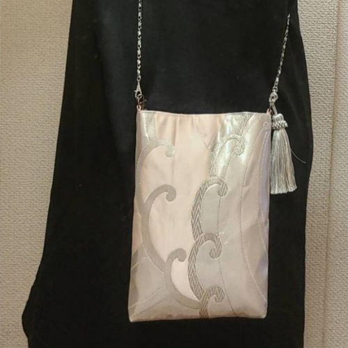 cremma SPRINGS ）花、蝶々和風柄シルク着物帯をリメイクした