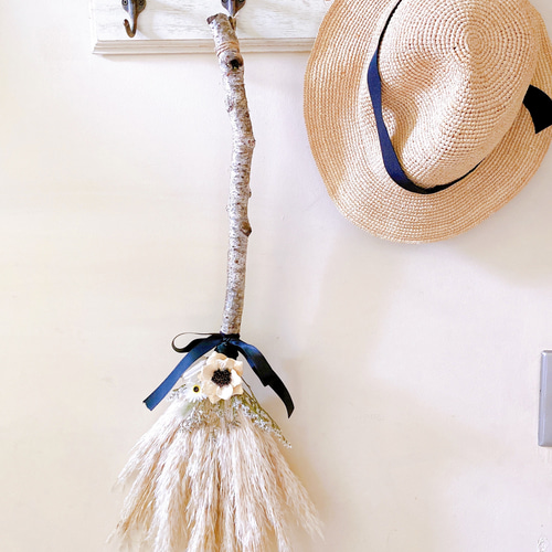 ハロウィン 魔女の箒 ふわふわパンパスグラス スワッグ ドライフラワー