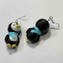 ペンギンのペーパークイリングのピアスorイヤリング 3枚目の画像