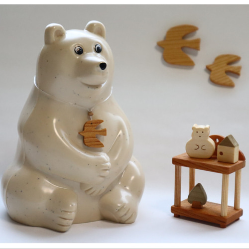 【受注制作】しろくま貯金箱　こどもの日のカブト①グレー 受注制作】しろくま貯金箱こどもの日のカブト①グレー