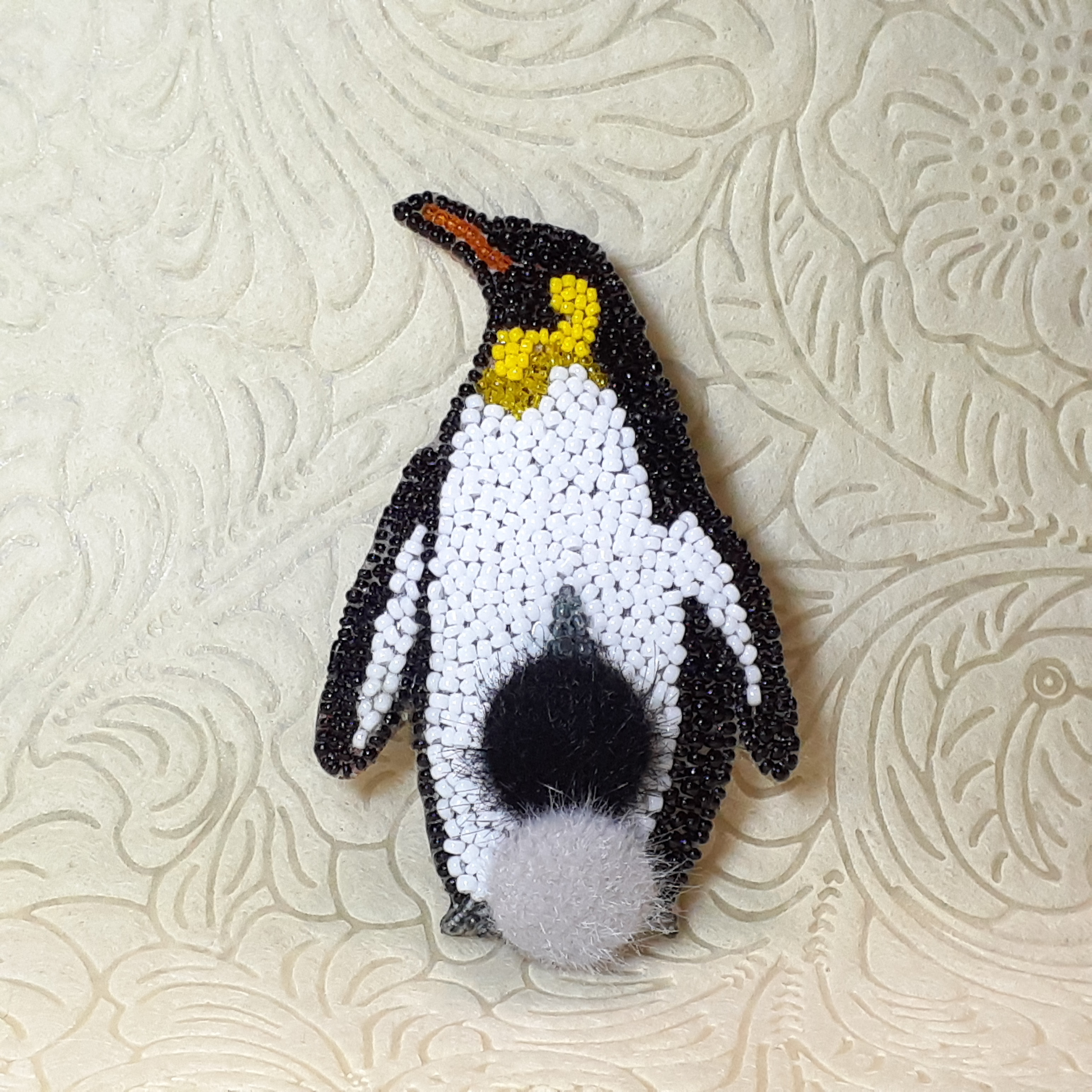 モコモコ ペンギンの親子ブローチ ＊オートクチュールビーズ刺繍
