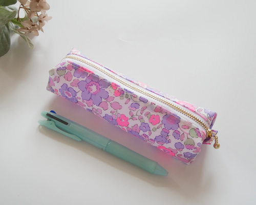 ☆さおり様専用☆GPSケース リバティメドウテイルズピンク/ 合皮