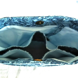 ハニーサックルライトブルーの2Wayバッグインバッグ（ナスカン付き）　 5枚目の画像
