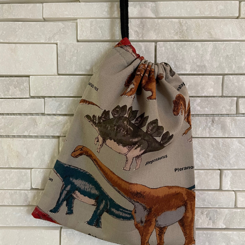 専用✳︎完成品✳︎ハンドメイド✳︎ダイナソー柄✖️ブラウン　巾着　コップ袋にも♩ 巾着袋 ♡ コップ入れ ♡ 給食袋 ♡ 恐竜 ♡ ダイナソー 給食袋 le