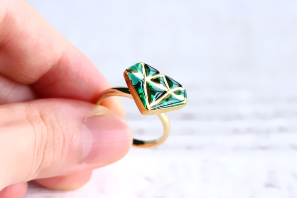 寶石玻璃戒指~綠鑽~ 第1張的照片